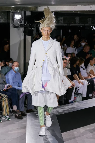 Look 20